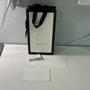 Gucci Black and White Gift Bag Set